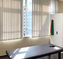 換気を行っている診察室